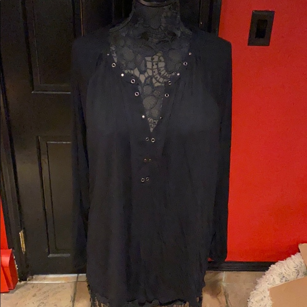 Cable & Gauge Plus Size Blouse